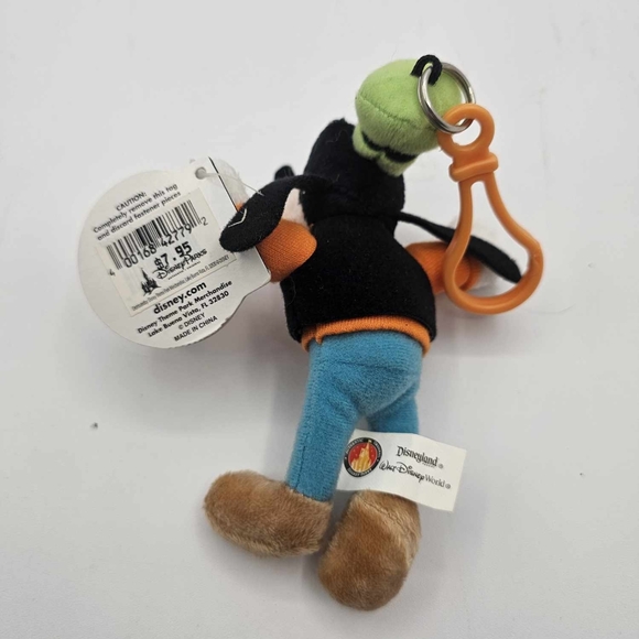 Disney Keychain Lot Toy Nightmare Before Christmas, Goofy, My Hero Academia, Wii - Picture 10 of 12